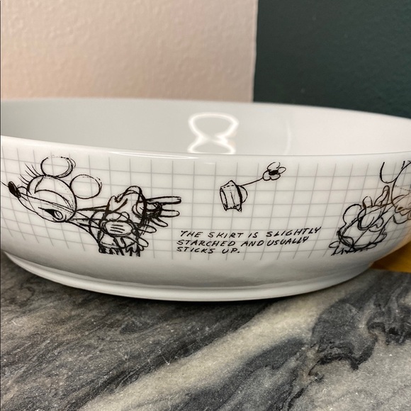 Disney Sketchbook Minnie Mouse Pasta Bowl - Picture 4 of 6